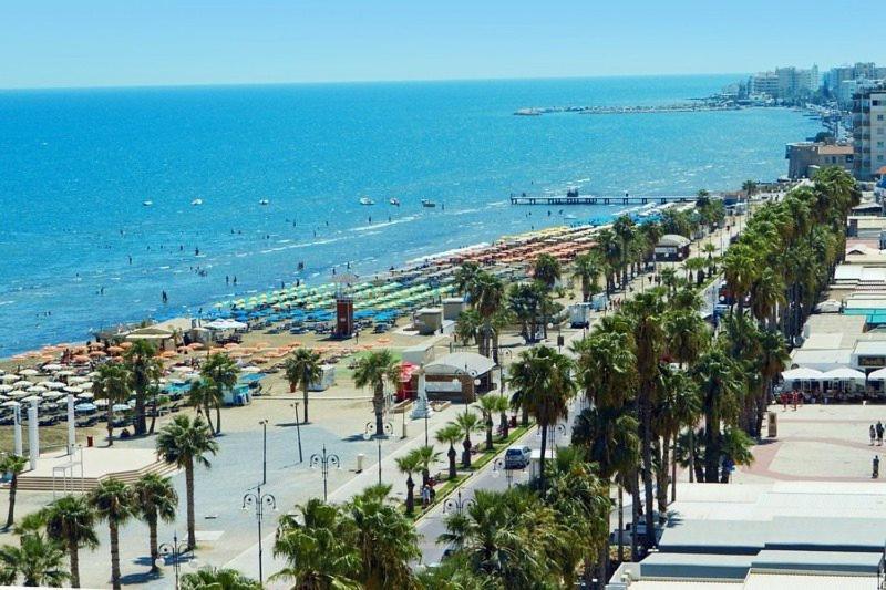 Apartment,Near The Beach Pinikoudes Larnaca Ngoại thất bức ảnh