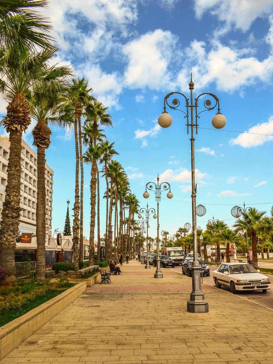 Apartment,Near The Beach Pinikoudes Larnaca Ngoại thất bức ảnh