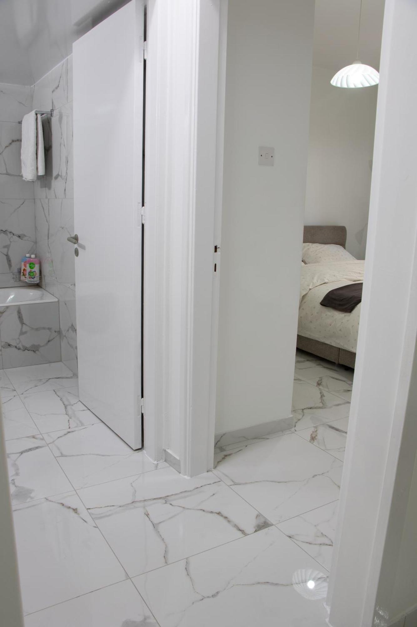 Apartment,Near The Beach Pinikoudes Larnaca Ngoại thất bức ảnh